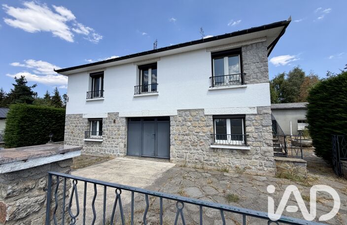 Vente Maison/villa 9 pièces — photo 2