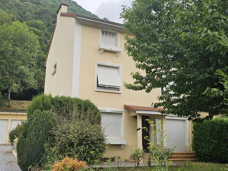 Vente Maison/villa 8 pièces — photo 1