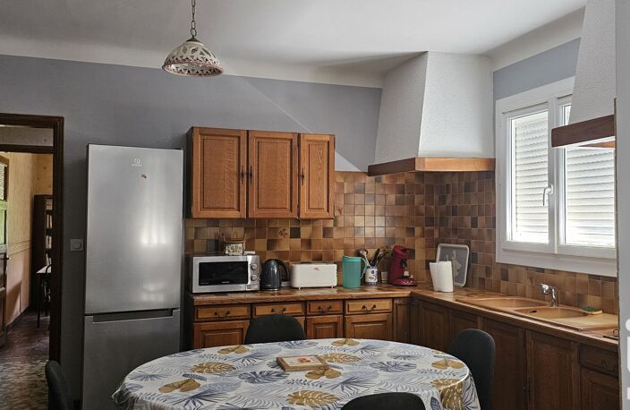 Vente Maison/villa 8 pièces — photo 2