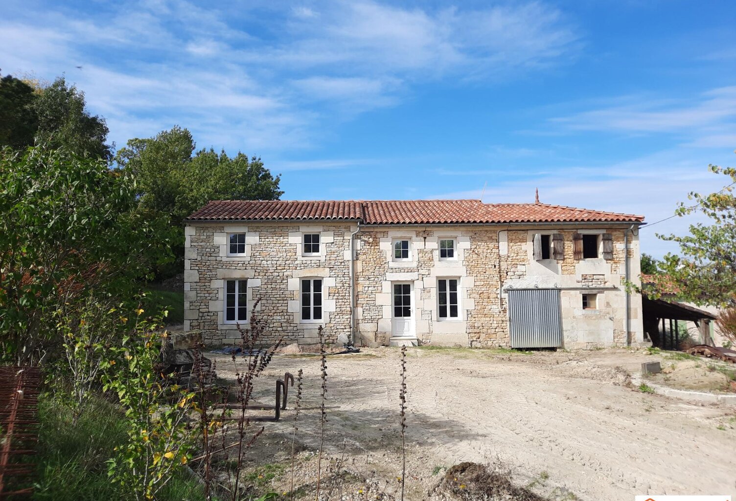 Coup de coeur pour cette charentaise rénovée — photo 1