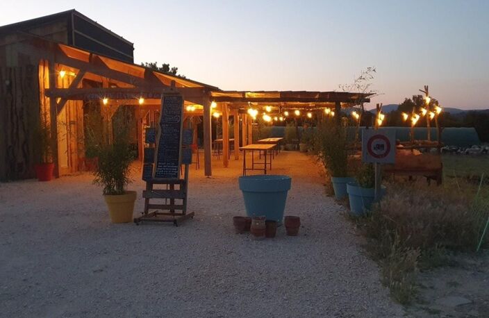 Propriété agricole de 2 hectares avec fromagerie & guinguette festive — photo 3