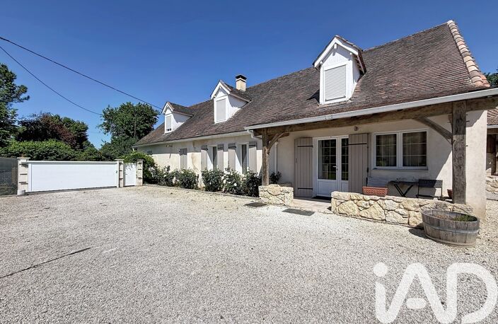 Vente Maison/villa 9 pièces — photo 2
