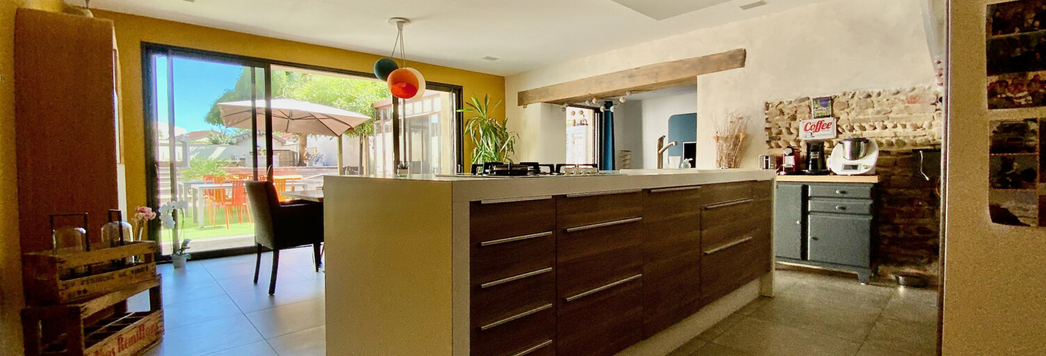 Maison 6 Pièces 220 m² à vendre à Polliat (01310)