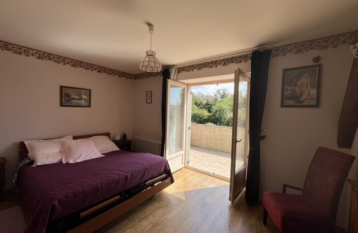 Maison en pierre de 7 pièces principales — photo 3