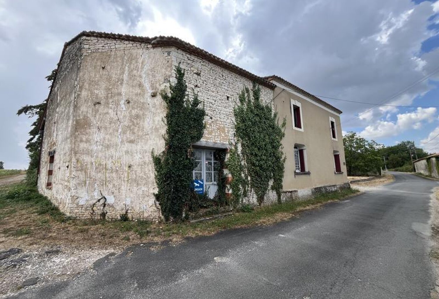 Vente maison 6 pièces 115 m² La Rochefoucauld-en-Angoumois (16110) — photo 1