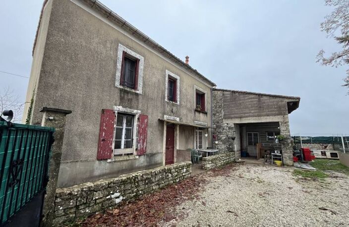 Vente maison 6 pièces 115 m² La Rochefoucauld-en-Angoumois (16110) — photo 2