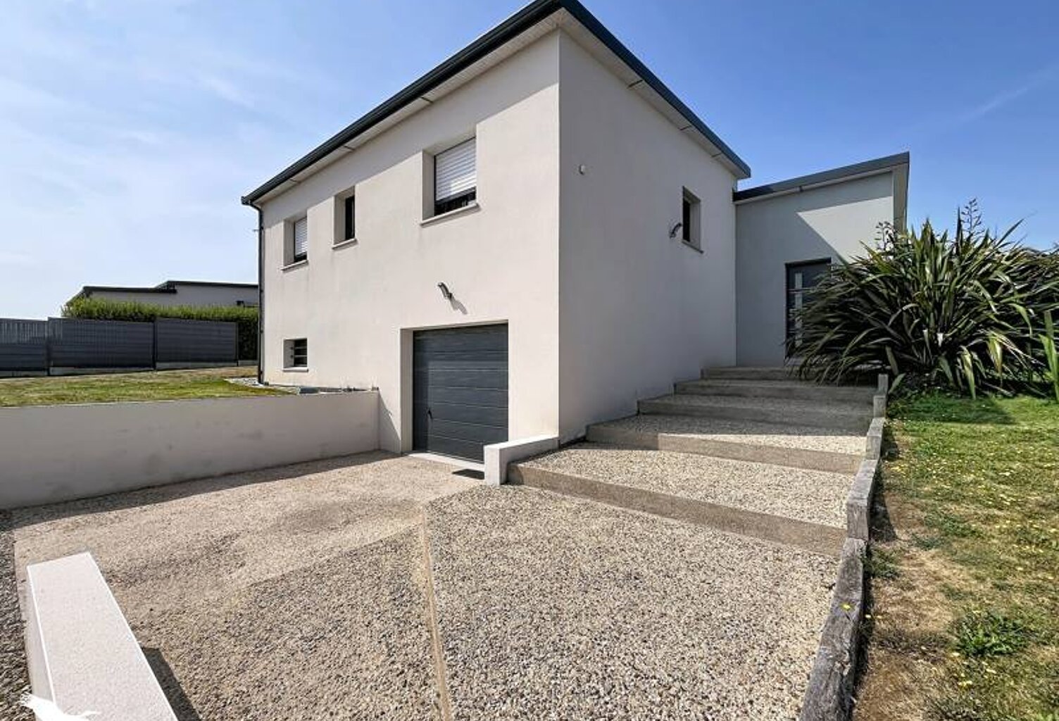 Contemporaine de 5 pièces principales — photo 1