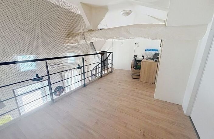 Maison en pierre de 3 pièces principales — photo 5