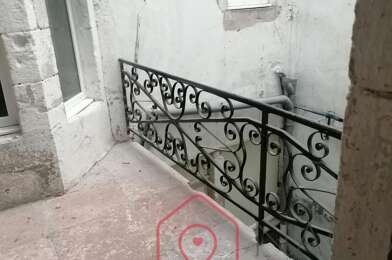 Immeuble  75000 €