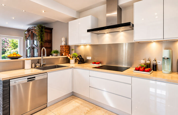 CANNES CENTRAL ENSEMBLE IMMOBILIER 288M2 GARAGES 3287 EUR/M2 — photo 3