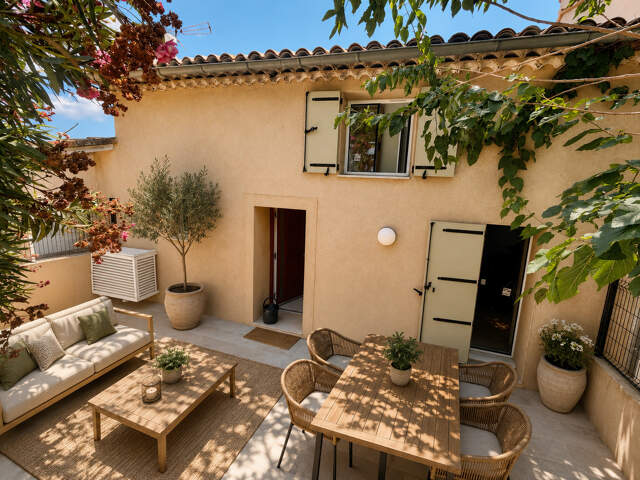 MOUGINS VILLA T5 REFAIT A NEUF JARDIN 2 PARKINGS — photo du bien