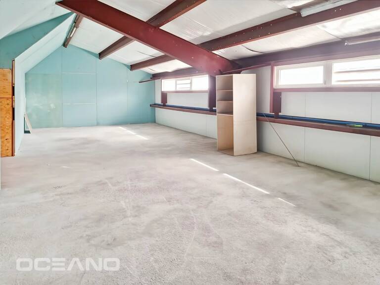 Local commercial - Hope Estate — photo 1