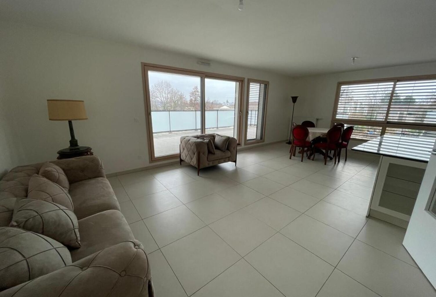 Appartement T4 meublé À Louer - 01210 FERNEY VOLTAIRE — photo 1
