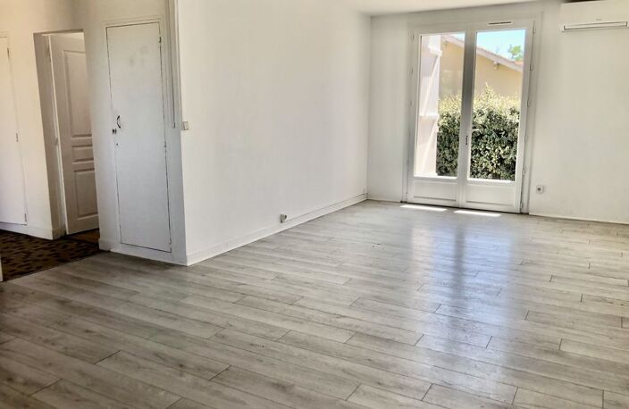 MAISON DE CAMPAGNE MITOYENNE GARAGE ET JARDIN — photo 2