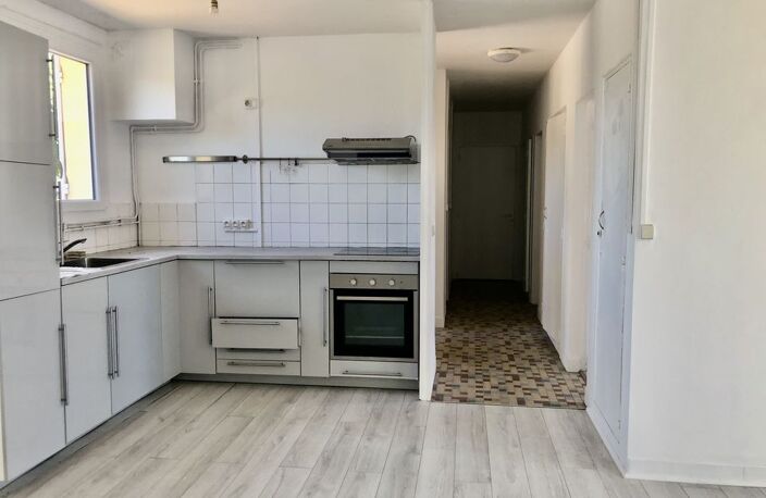 MAISON DE CAMPAGNE MITOYENNE GARAGE ET JARDIN — photo 3