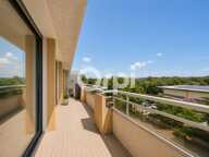DERNIERE ETAGE - TERRASSE 12m2 - VUE DÉGAGÉE - GARAGE — photo 2