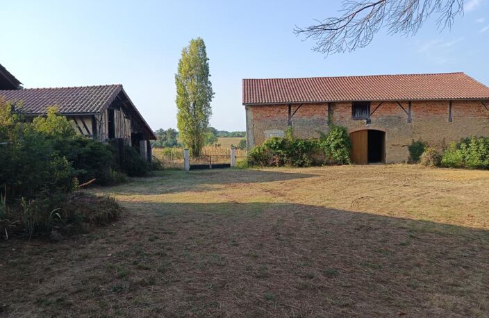 Propriété d'Exception : 2 Maisons, 450 m² de Dépendances et 6 Hectares de Terres — photo 4