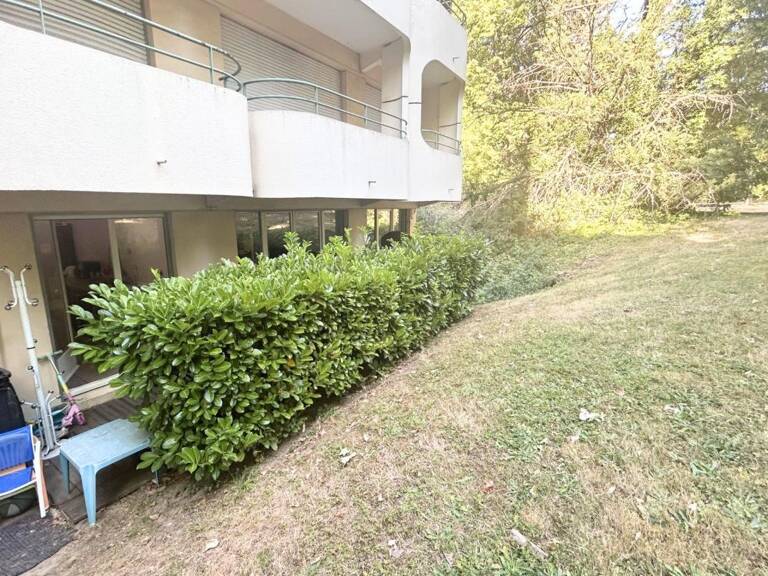 Appartement à vendre 5 pièces - Rez de jardin - CALME - PARKINGS - PROCHE DES COMMODITES — photo 1