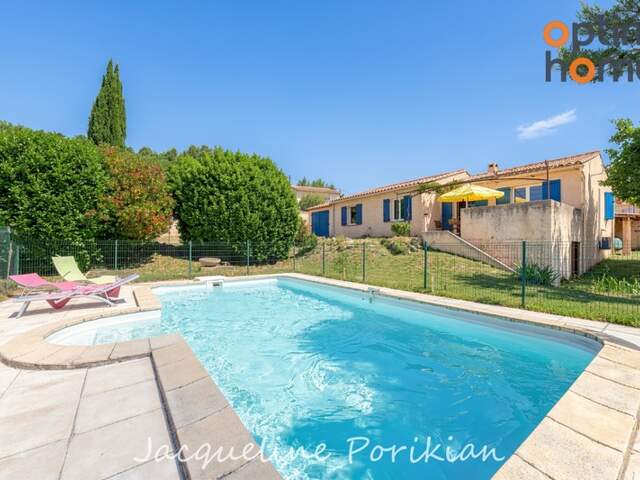 Maison à vendre 4 pièces à Villelaure avec piscine — photo du bien