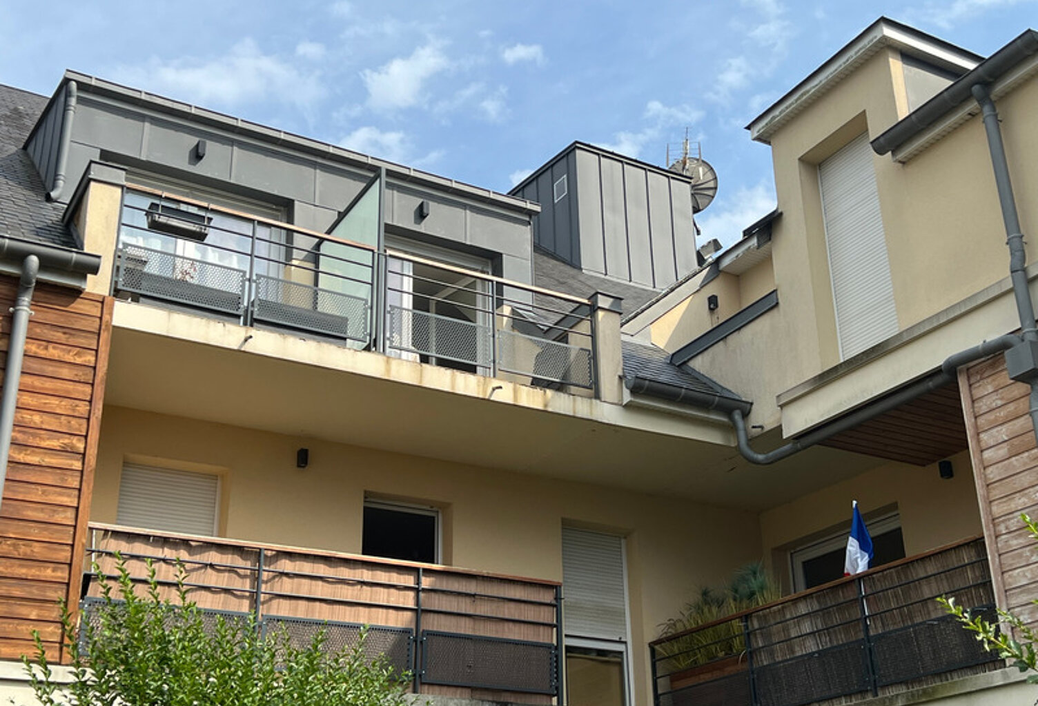 HONFLEUR – INVESTISSEMENT LOCATIF – STUDIO VENDU LOUÉ — photo 1
