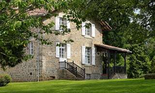 Maison 12 Pièces 231 m² à vendre à Chabanais (16150)