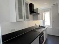 PAVILLON DE PLAIN PIED, 2 CHAMBRES, GARAGE ET JARDIN CLOS — photo 2