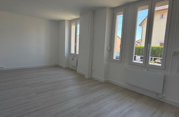 PAVILLON DE PLAIN PIED, 2 CHAMBRES, GARAGE ET JARDIN CLOS — photo 3