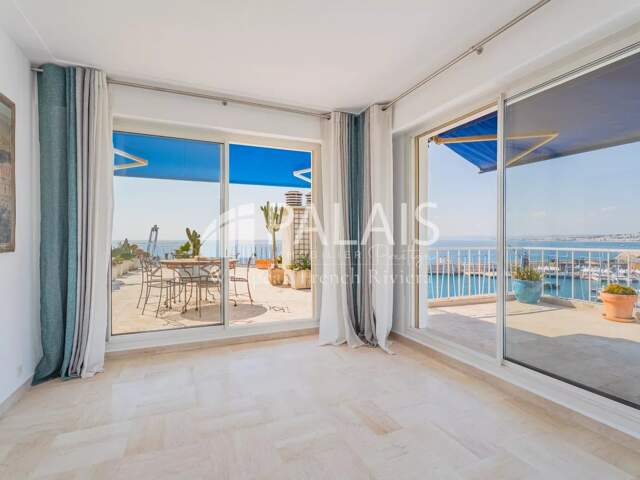BORD DE MER: Dernier étage -Terrasse 150 m2 — photo du bien