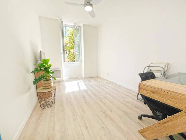 LIBERATION - 3P 62m² ENTIEREMENT REFAIT A NEUF - 320.000 euros — photo 1