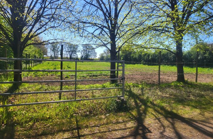 Propriete à vendre 10 pièces AUBIGNY (79) Terrain 27 715 m² — photo 4
