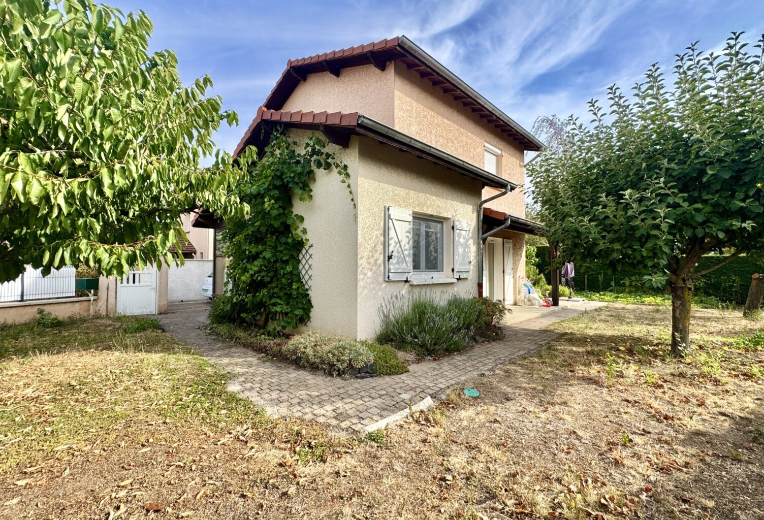 LE COTEAU - MAISON 100 m2 sur 411 m2 de TERRAIN - 4 CHAMBRES - GARAGE — photo 1