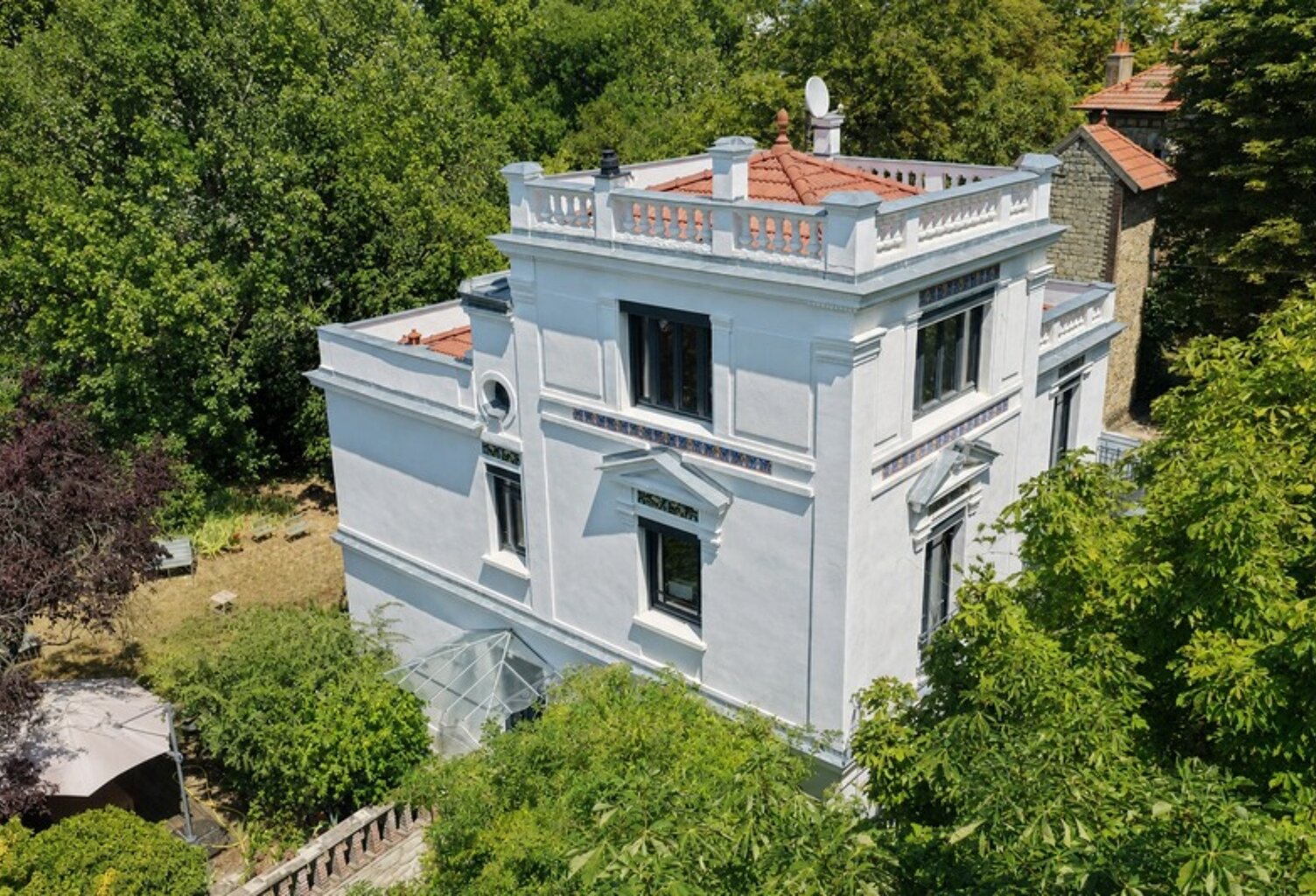 VILLA D'EXCEPTION DE 8 PIECES – UN JOYAU DU PATRIMOINE OVILLOIS — photo 1