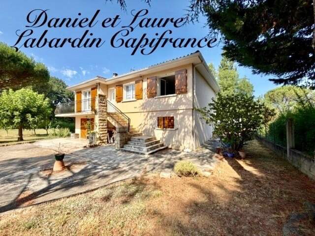 MAISON 6 pièces - 4 chambres - 3390 m2 de terrain sur les hauteurs — photo du bien