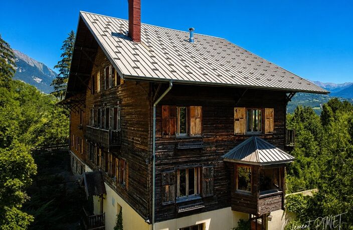 Propriété de 828m² sur 9045m² de terrain - Chorges — photo 4