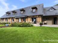 A 20 KMS de Fécamp. Ensemble immobilier comprenant 2 habitations (303 m²);1 piscine; triple garage; Terrain 5215 m² — photo 2