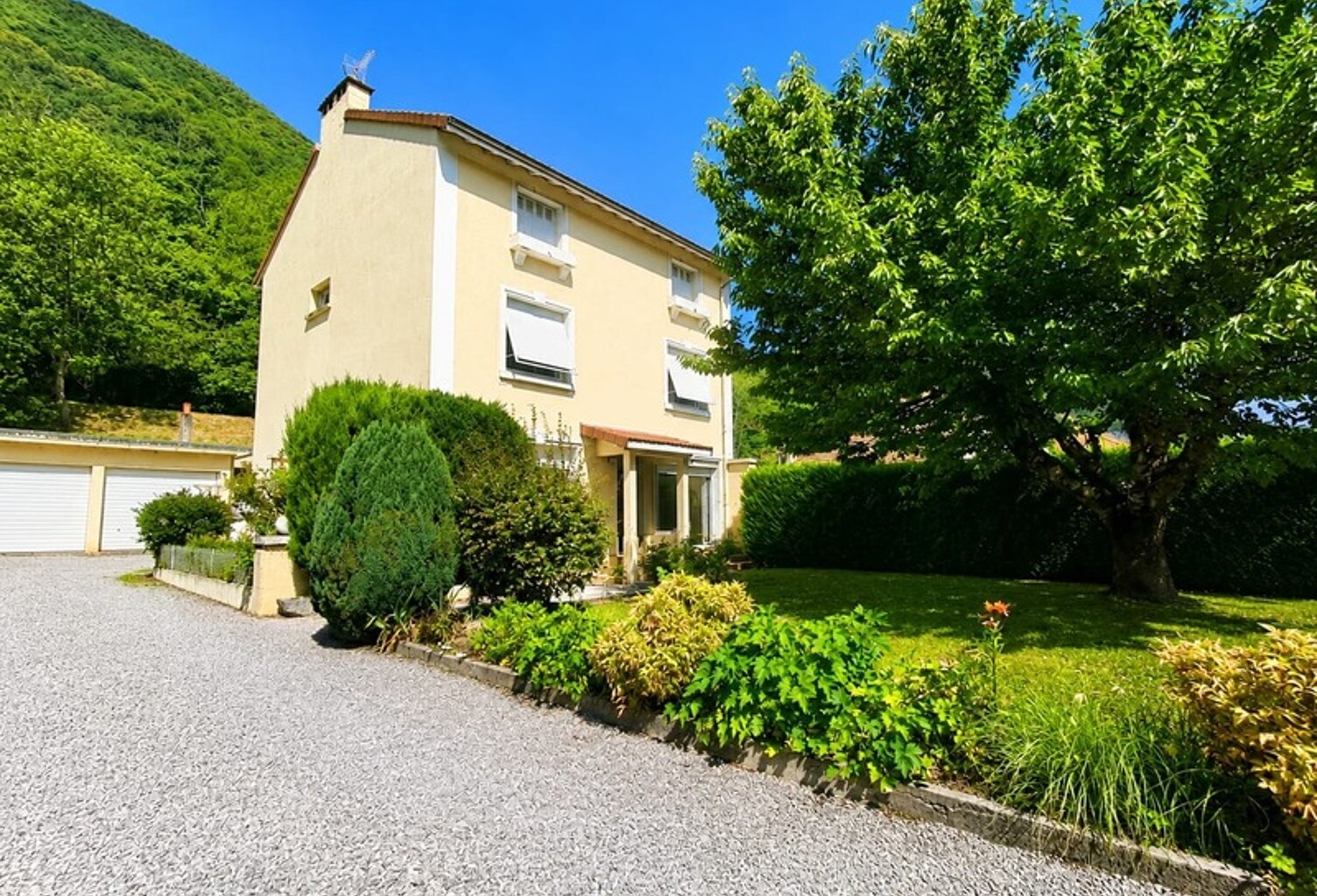 Maison 161m2 avec jardin à SARRANCOLIN (65) — photo 1