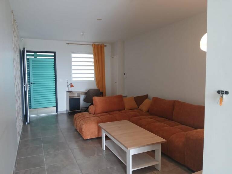 Appartement T3 meublé à louer à Etang Z'Abricot — photo 1