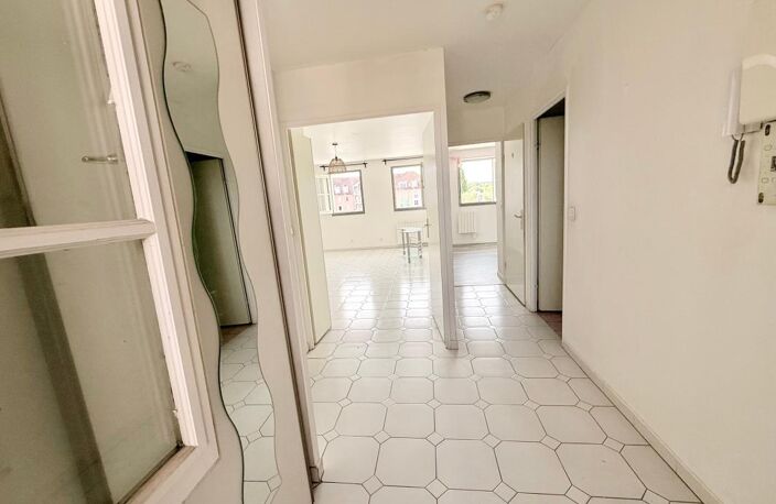PORT CERGY – Vue exceptionnelle sur la Marina et l’Oise Idéal investisseur ou premier achat — photo 5
