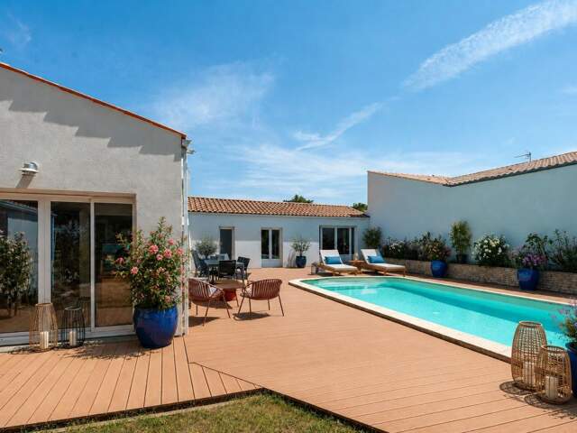 Nieul sur Mer - Maison plain-pied 153 m² - 5 chambres - garage - piscine — photo du bien