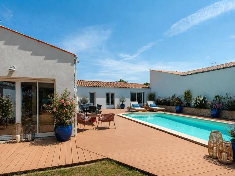 Nieul sur Mer - Maison plain-pied 153 m² - 5 chambres - garage - piscine — photo 1