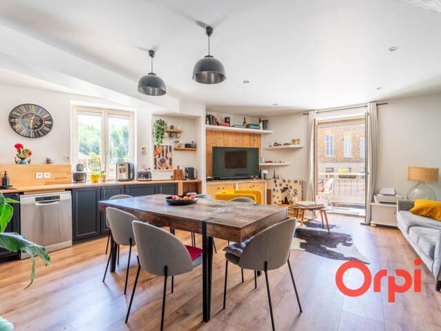 Duplex avec balcon et garage — photo du bien