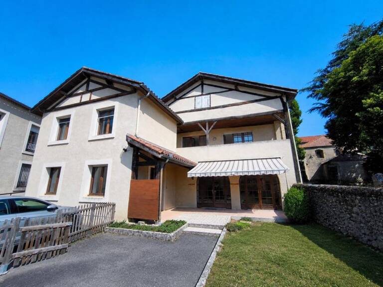 Maison de caractère de 170 m² avec vue dégagée — photo 1