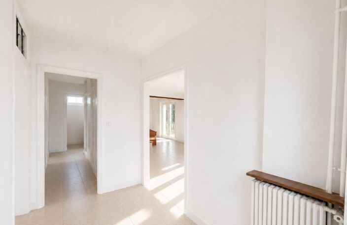 🏡 Charmante maison familiale de 4 chambres et terrain clôturé de 506 m² ! 🌳 — photo 3