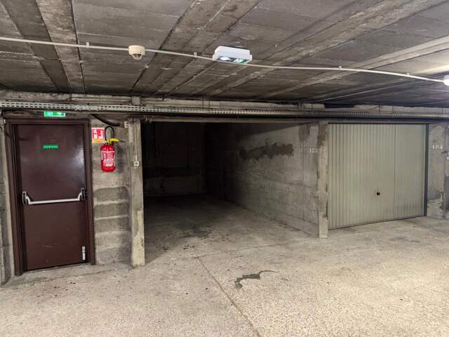 Parking souterrain à louer — photo du bien