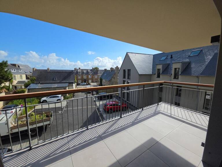 Appartement NEUF avec terrasse, port et restaurants à pied — photo 1