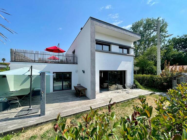 BAYONNE, Maison de ville contemporaine de 181m² — photo 1