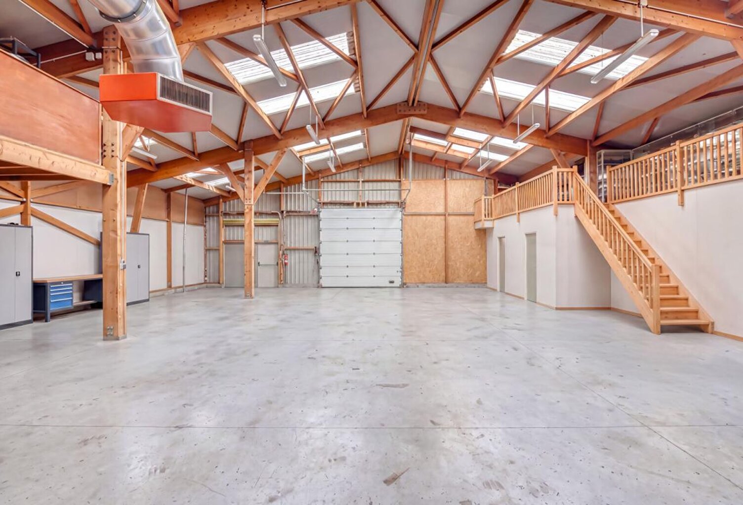 Secteur Valmont :Garage  Entrepôt Atelier + pièces de vie sur 480  m2 au sol — photo 1
