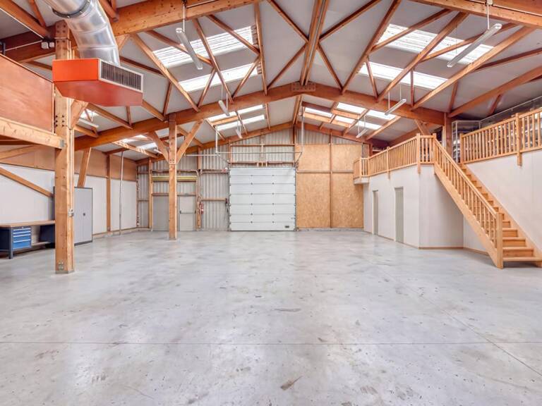 Secteur Valmont :Garage  Entrepôt Atelier + pièces de vie sur 480  m2 au sol — photo 1