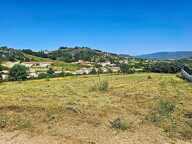Terrain constructible de 5 201 m² avec vue dégagée , Projet de division en 4 lots — photo 4