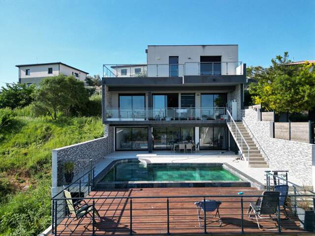 Maison Meze 7 pièce(s) 266 m2 — photo du bien
